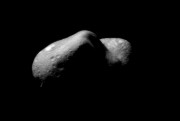 L'astéroïde 433 Eros sur lequel s'est posée une sonde de la NASA