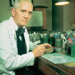 Alexander Fleming dans son laboratoire