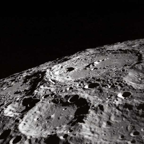 Parlons un peu (beaucoup !) de la lune, seul satellite ...